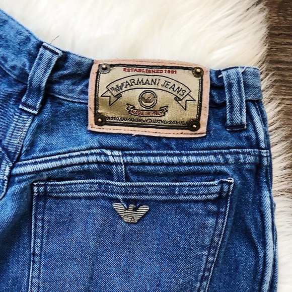 VINTAGE ARMANI DENIM SHORTS - Picture 3 of 5